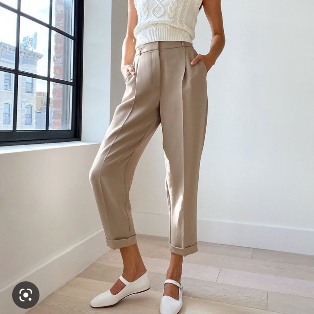 EUC Aritzia Dashwood Pant Tan Sz 0